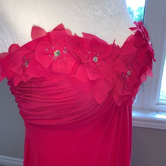 Never worn - NWOT David’s Bridal Hot Pink Strapless Dress - Picture 4 of 7